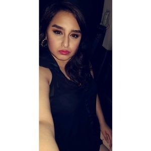 Meet your Posher, Claudia